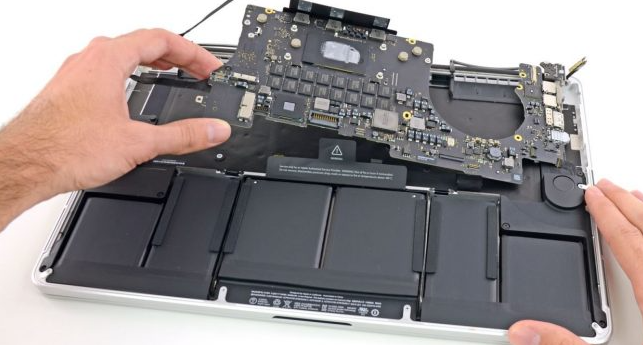 Réparation carte mère MacBook micro-soudure